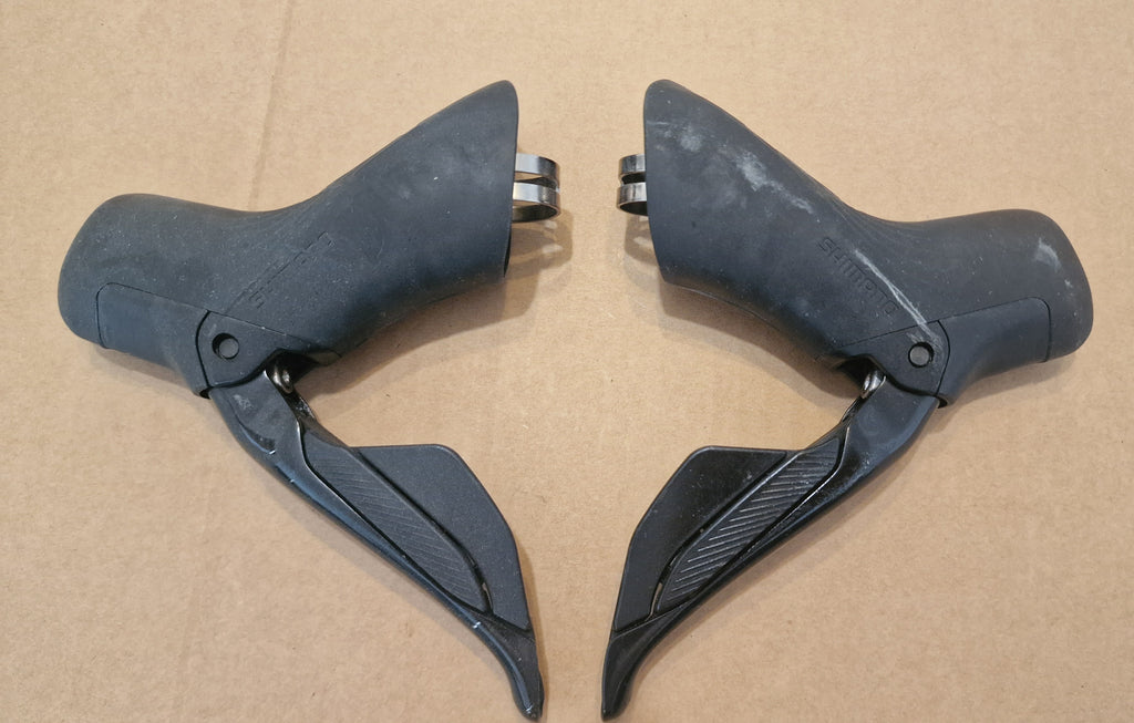 Shimano 105 12 speed di2 R7170 shifters