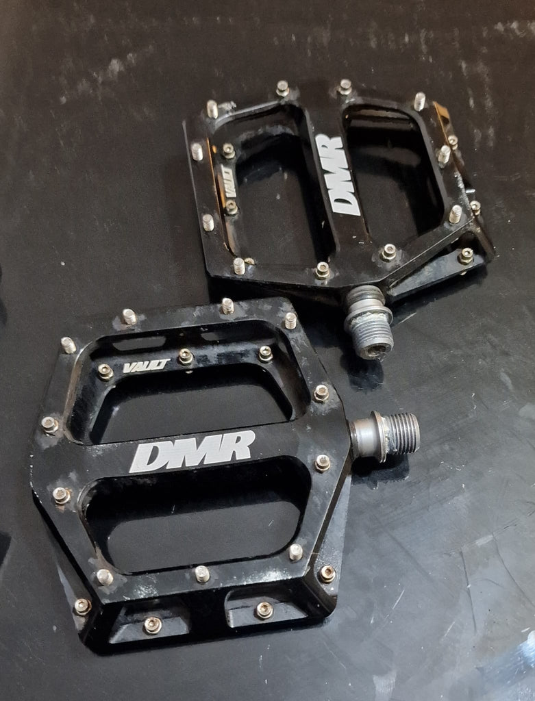 Dmr vault v2 pedals- alloy