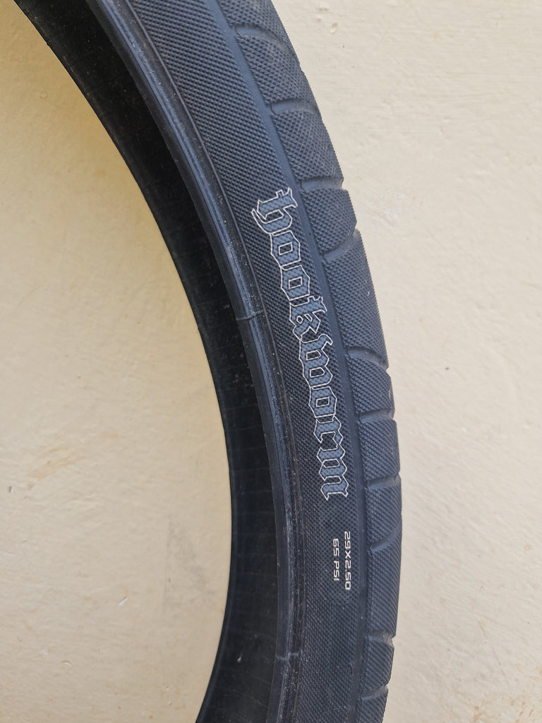 Maxxis Hookworm 29x2.5 Tires