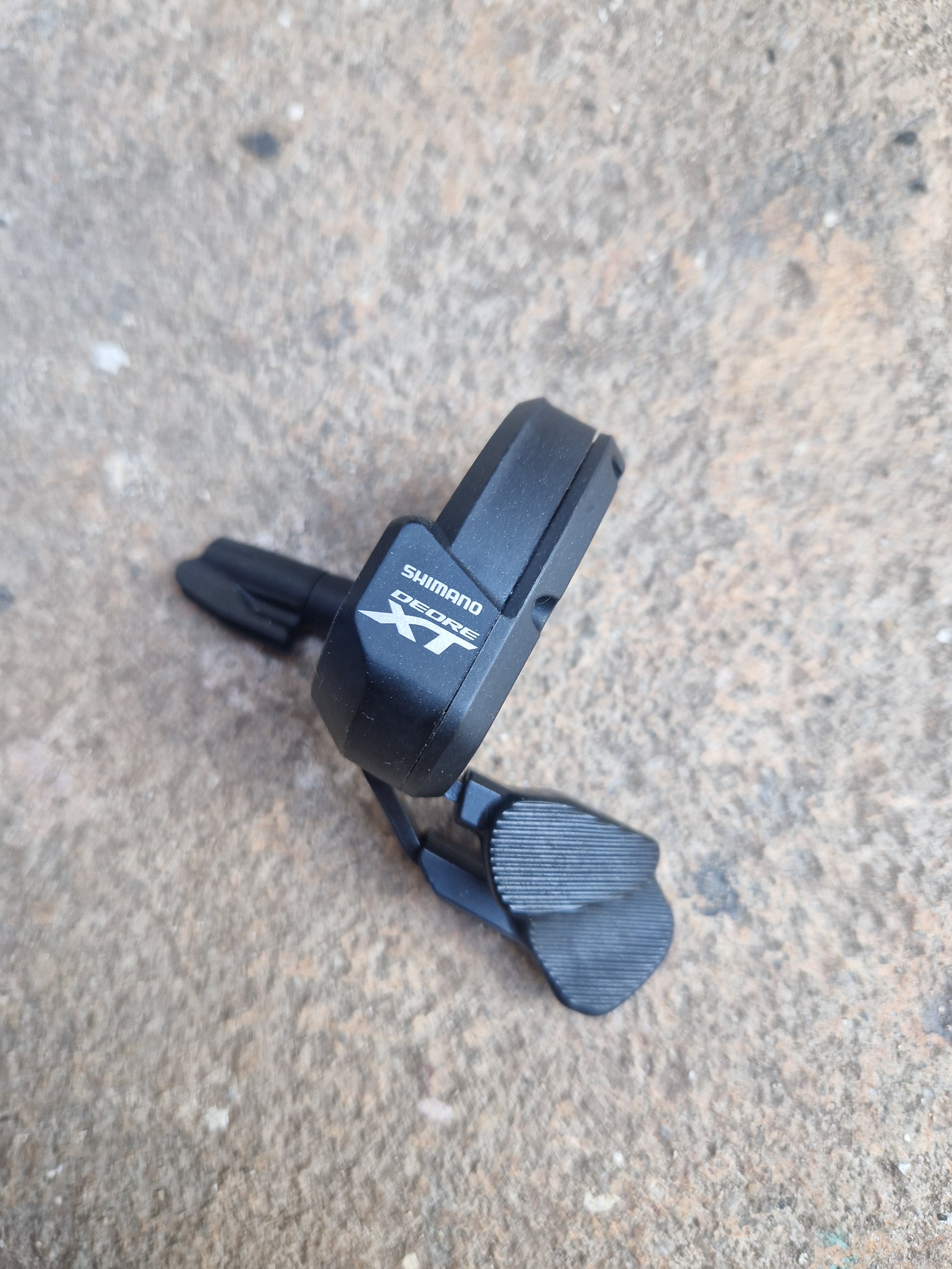 Shimano Deore XT Di2 SW-M8050 Shifters (Black) (Left