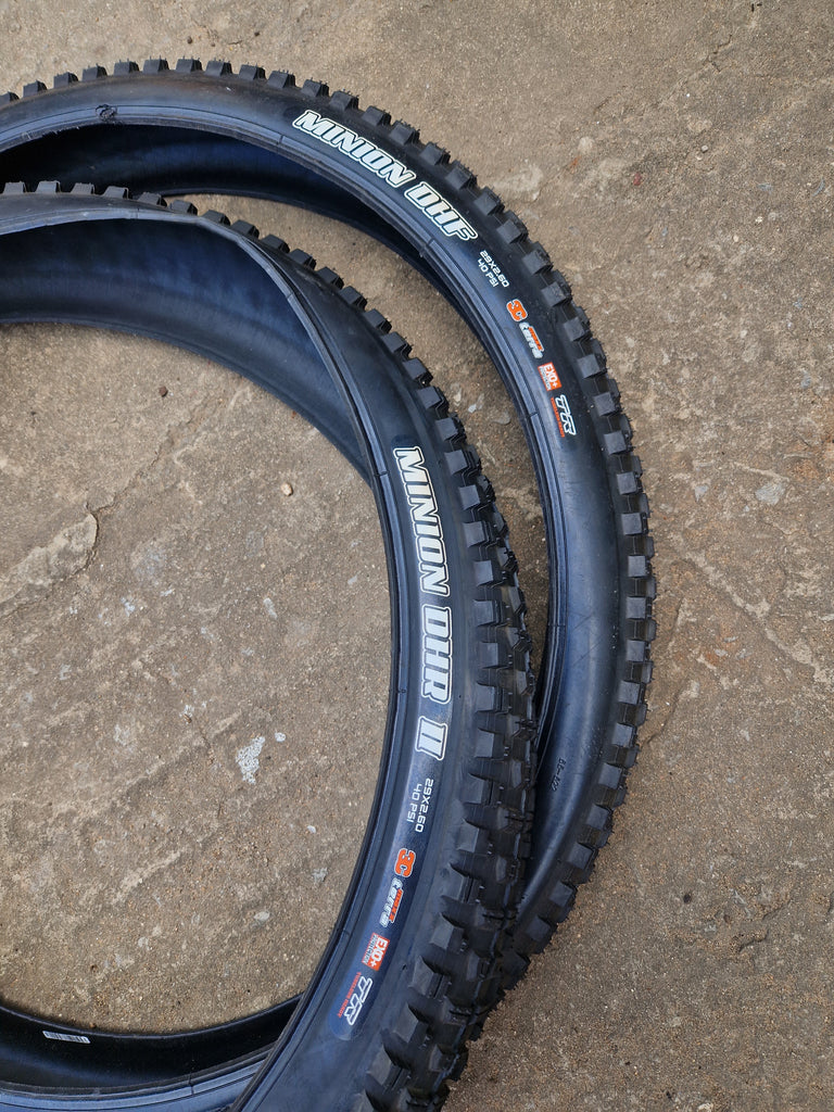 Maxxis minion DHR ii tyres 29x2.60