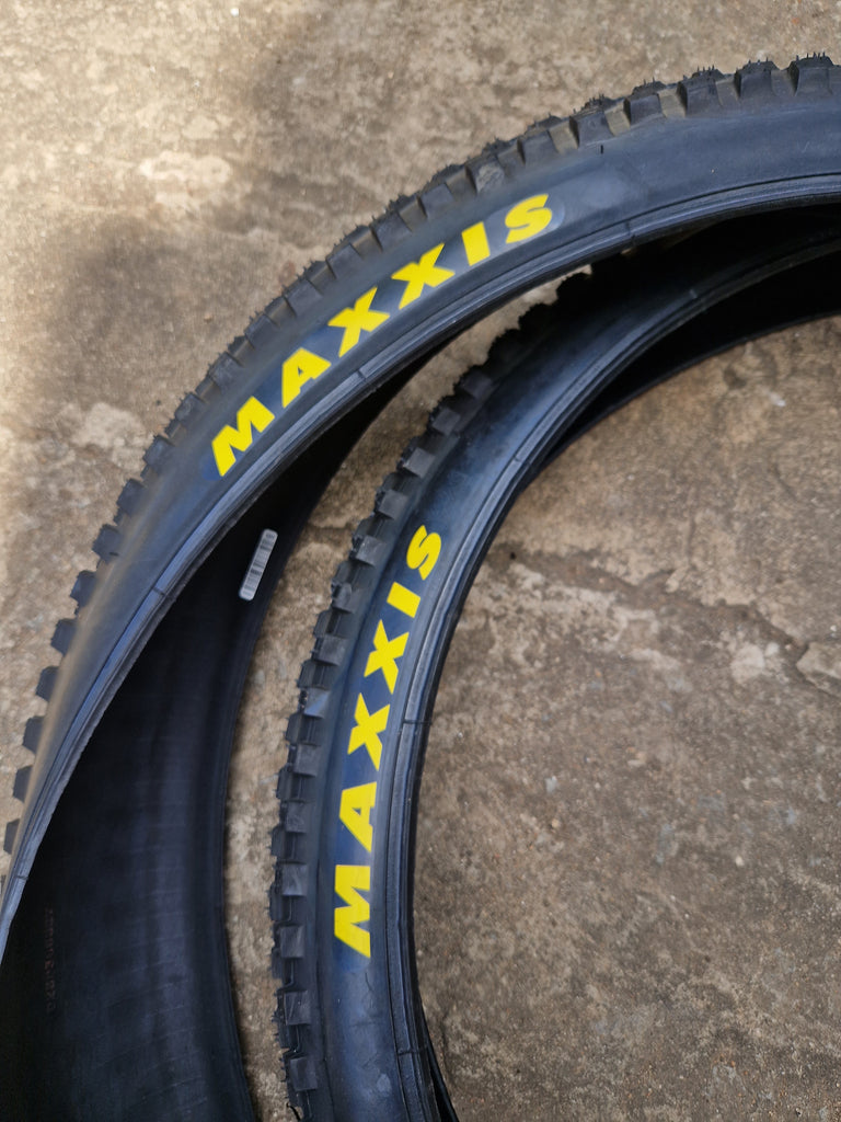 Maxxis minion DHR ii tyres 29x2.60