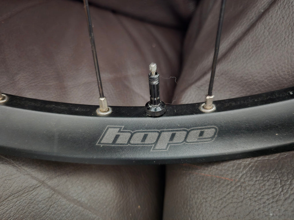 Hope wheelset mullet set .