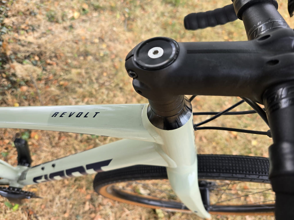 Giant Revolt 1 gravel