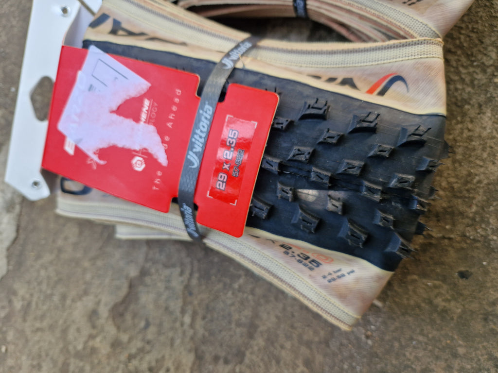 Vittoria Barzo XC Race - Folding Tires - 29x2.35, TL