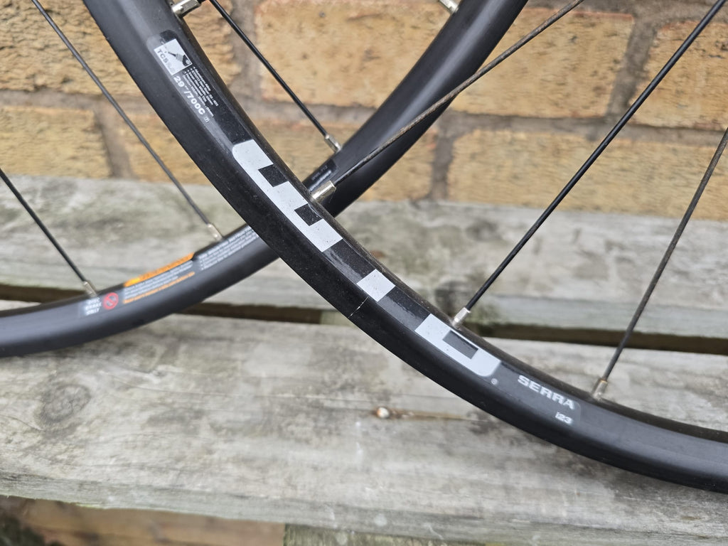 WTB Serra gravel aluminum wheels, tubeless ready.