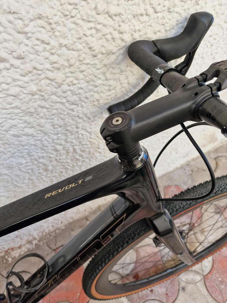 Giant revolt x carbon