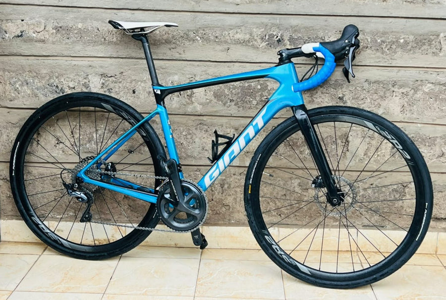 Giant carbon defy M