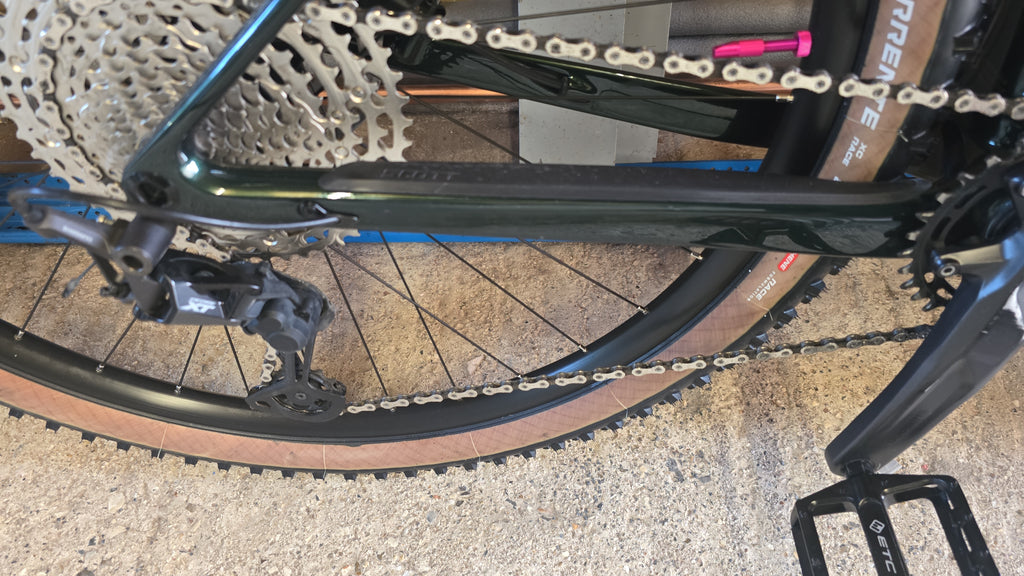 Scott scale 930 carbon