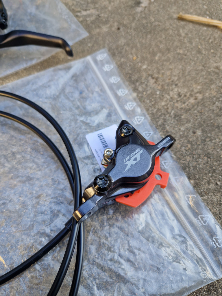 Shimano Deore XT M8100  Disc Brake Set Hydraulic Front and Rear