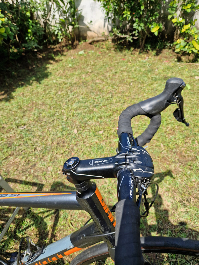 Giant contend sl alu road bike, Large.