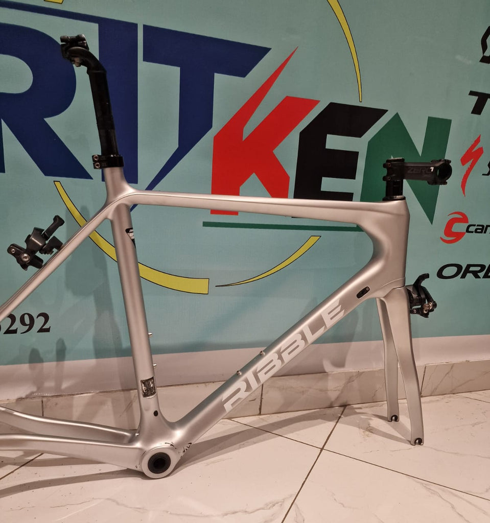 Ribble carbon roadbike L