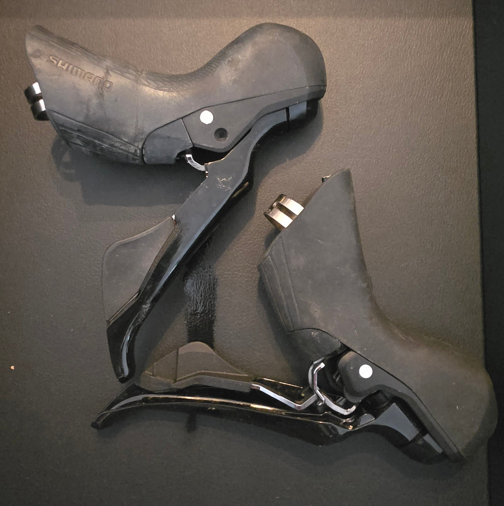 Shimano 105 11 speed shifters hydraulic 7025