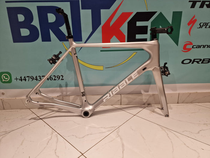 Ribble carbon roadbike L