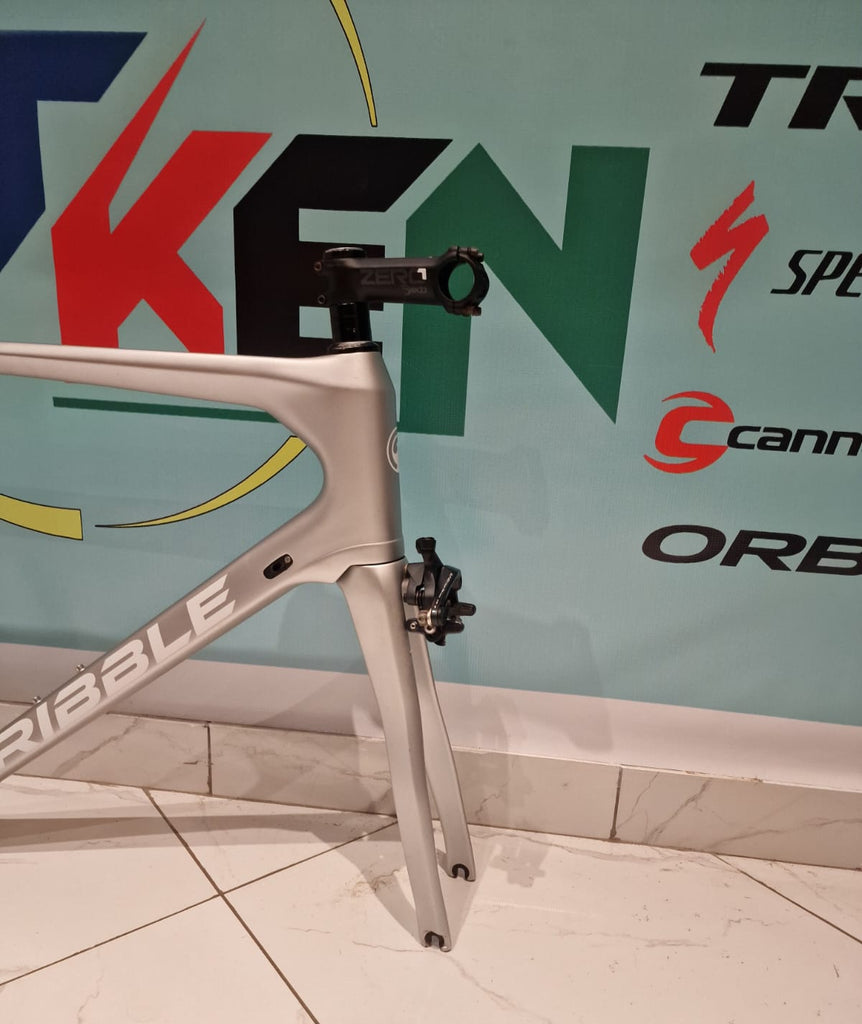 Ribble carbon roadbike L