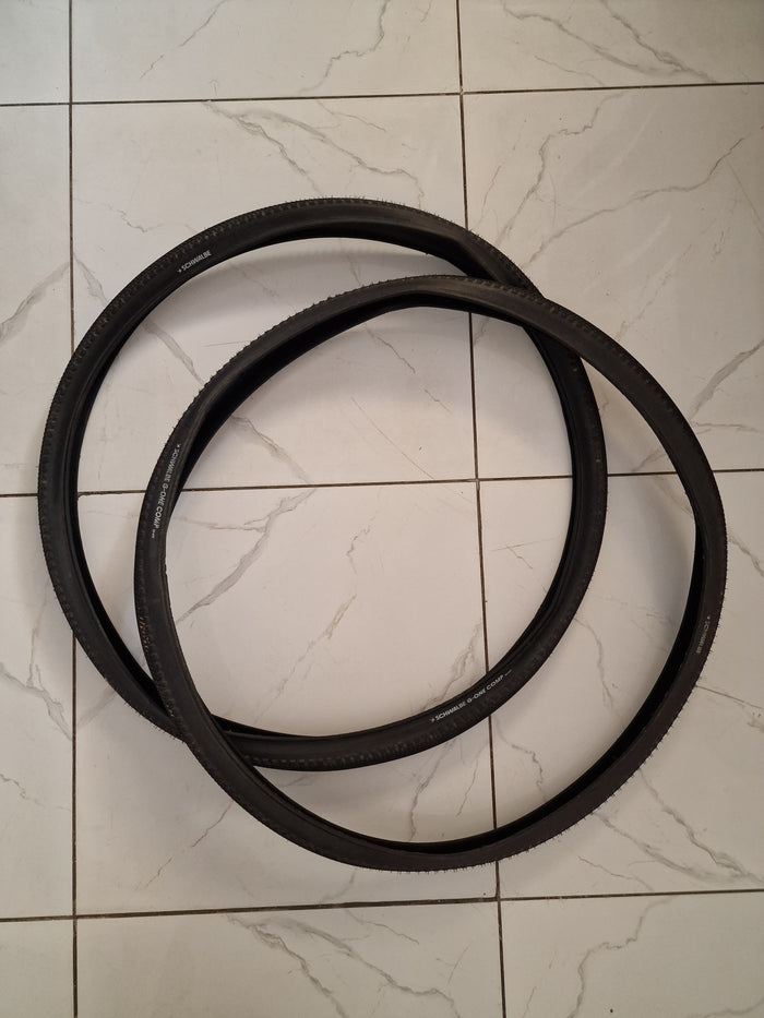 Schwalbe G-One Comp Wire Bead Tires - 35-622, black