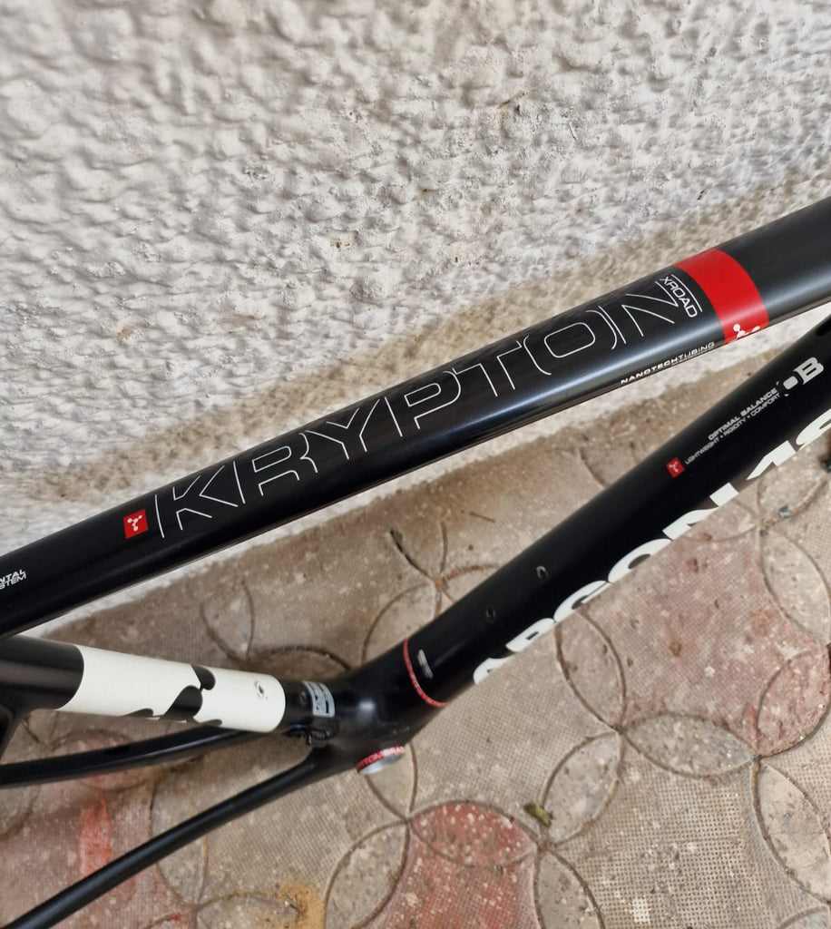 Argon carbon frameset
