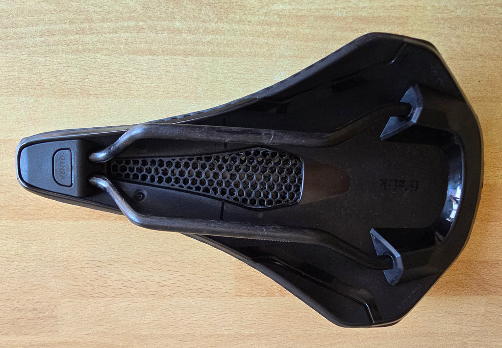 Fizik adaptive 3D bicycle saddle ARGO Adaptive vento 140mm carbon rails