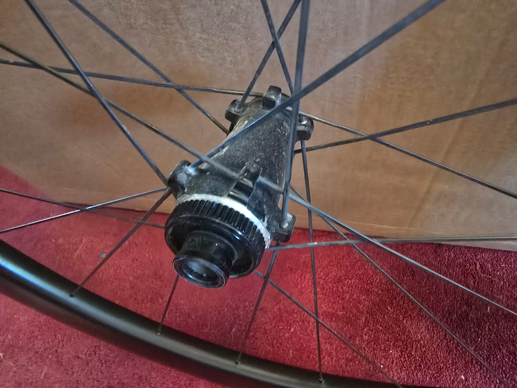 Hunt aerodynamicist wheelset carbon
