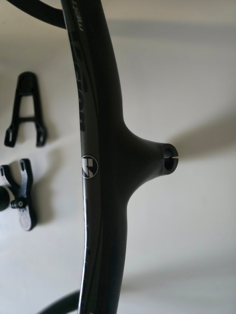 Metron 5D carbon integrated handlebars