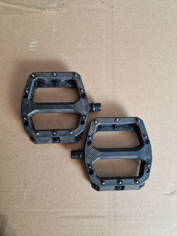 Canyon MTB Nylon Flat Pedals - black