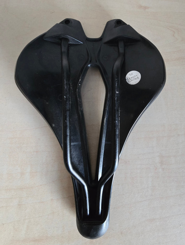 Pinarello most saddle 143mm used