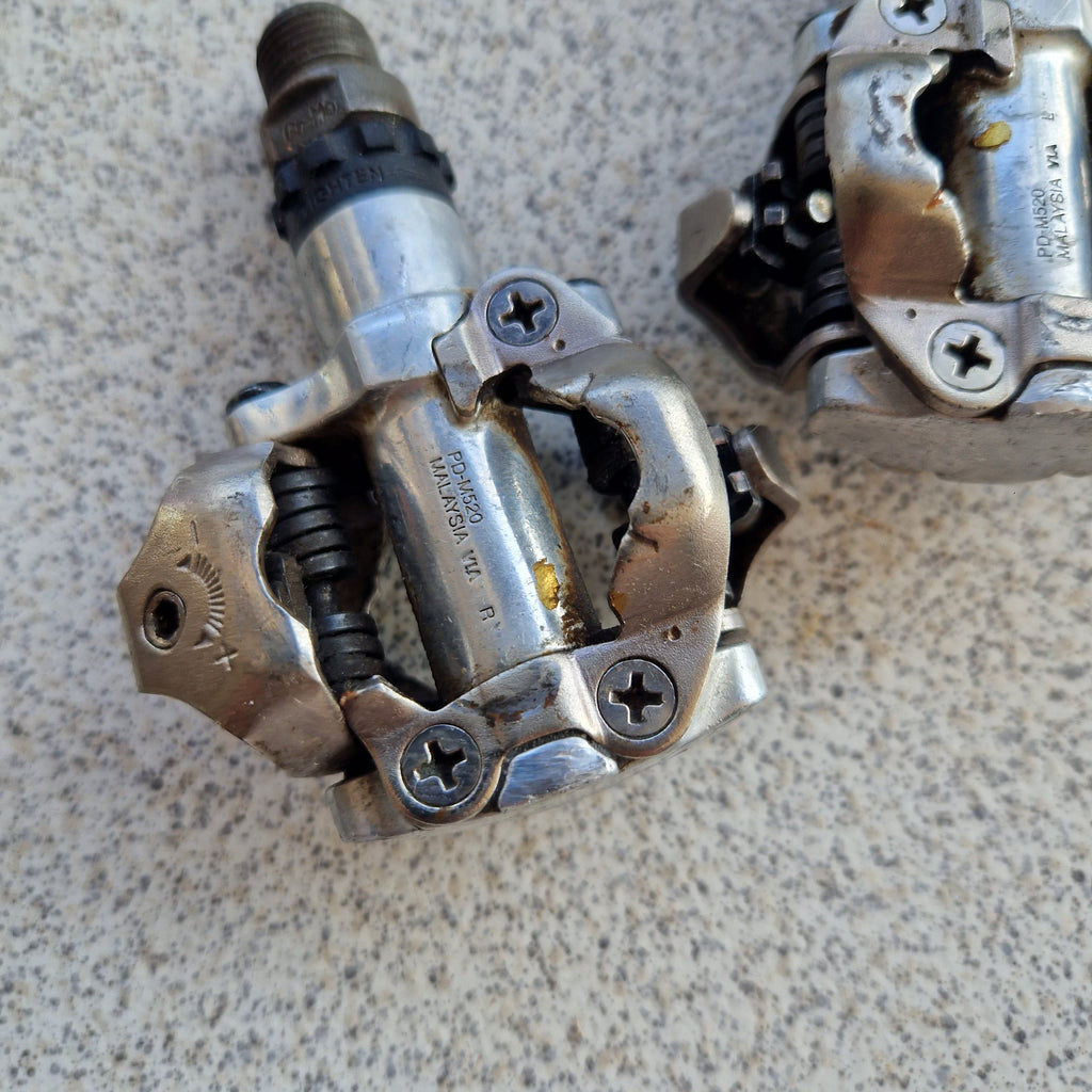 Shimano PD-M520 SPD Pedals - Silver
