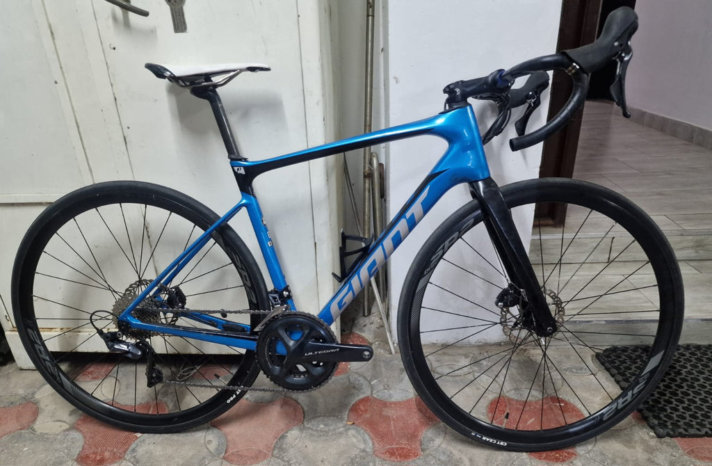 Giant carbon defy M