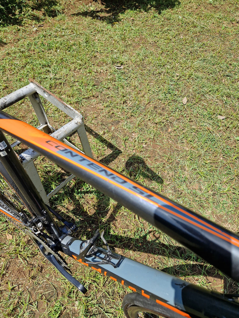 Giant contend sl alu road bike, Large.