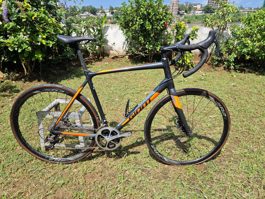 Giant contend sl alu road bike, Large.